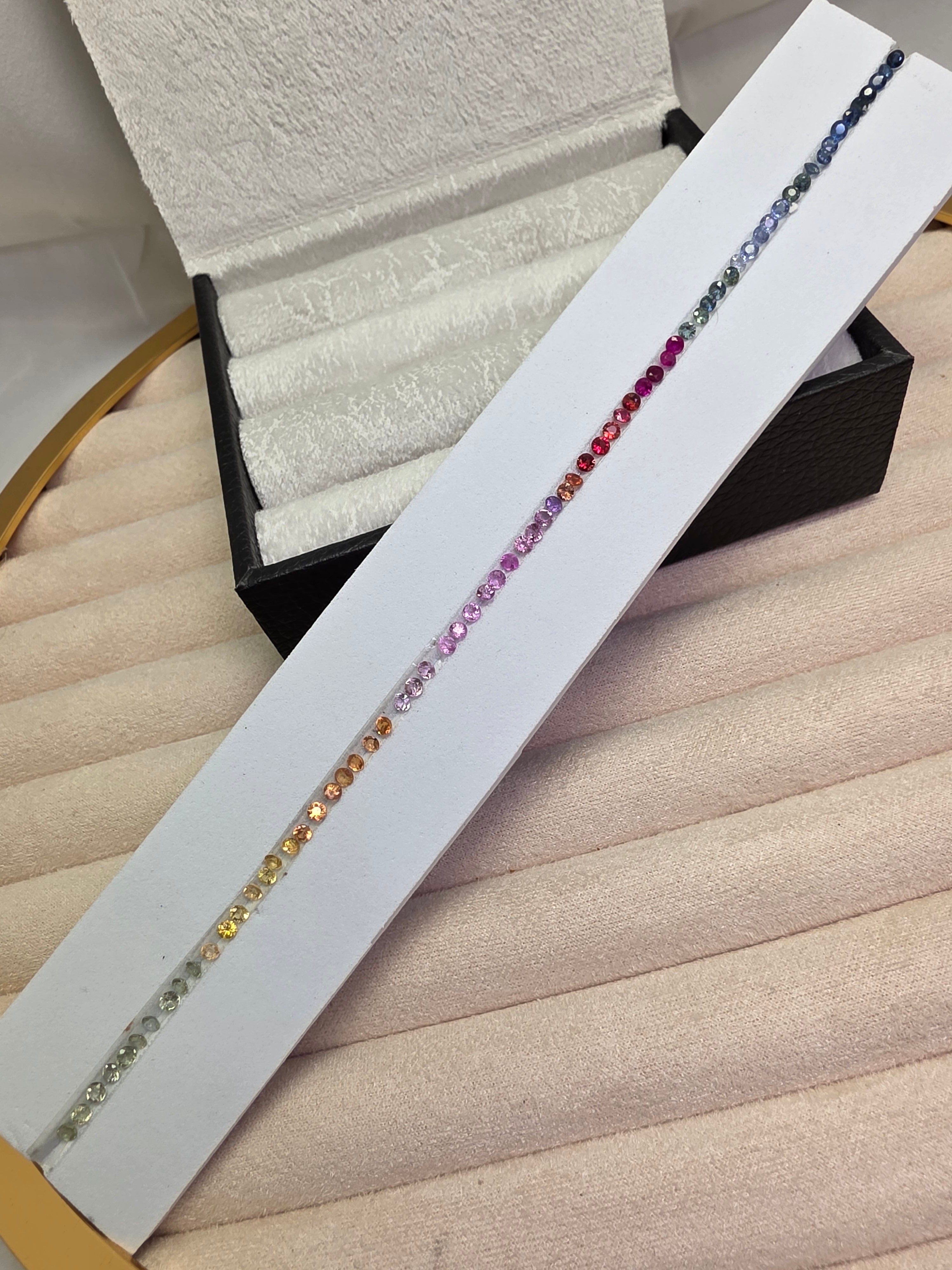 Lote de zafiro multicolor natural