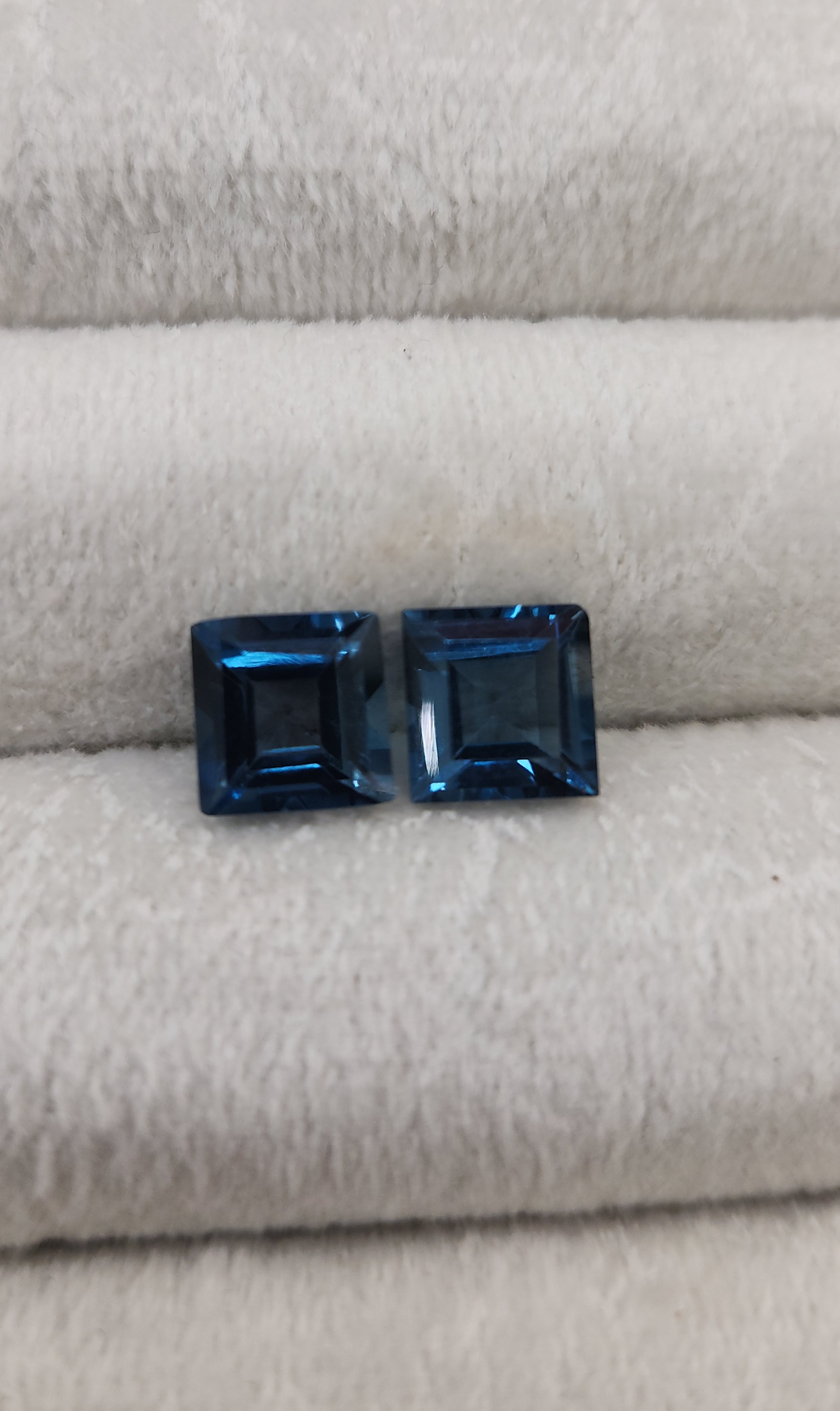 Topacio london blue natural