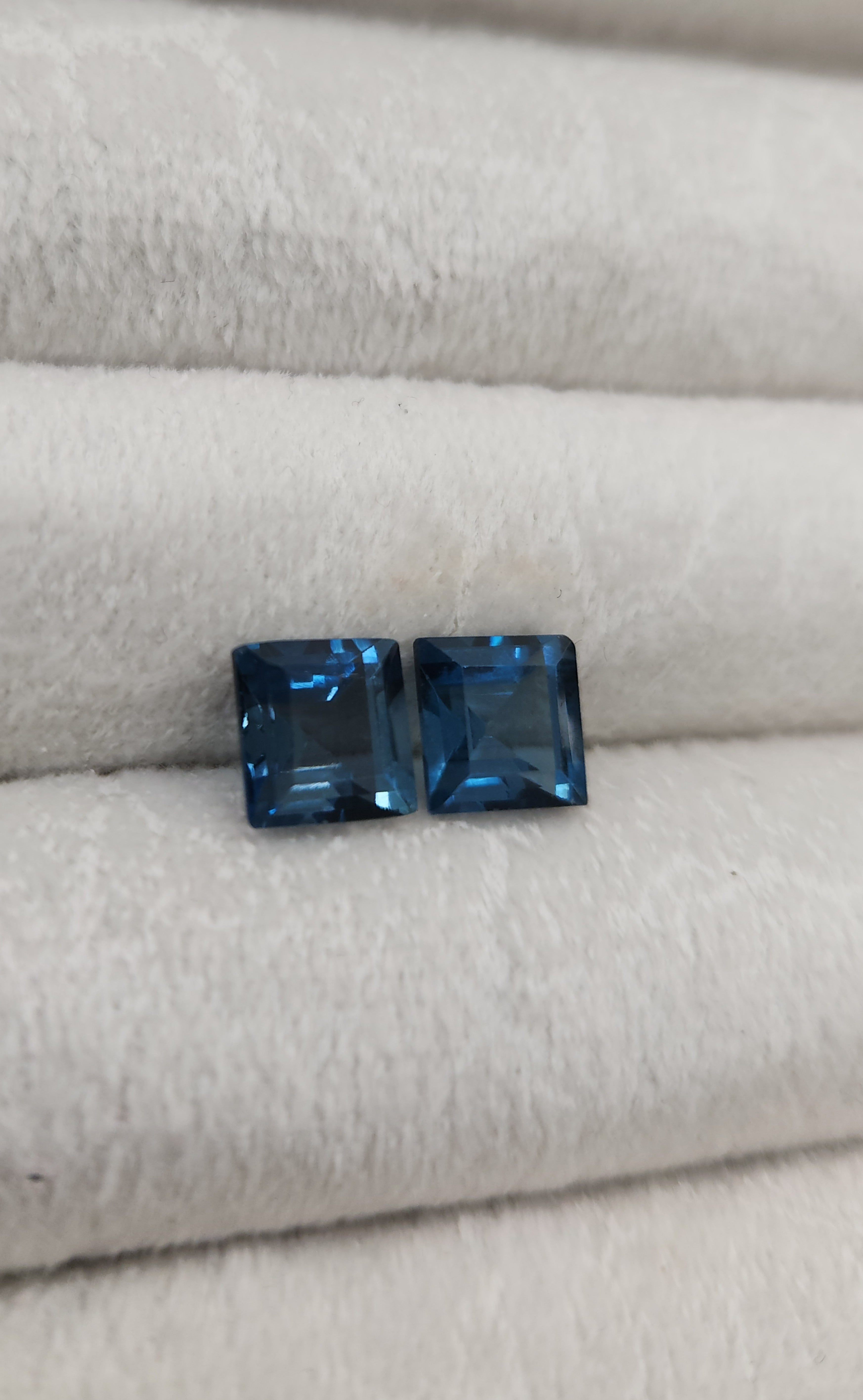 Topacio london blue natural