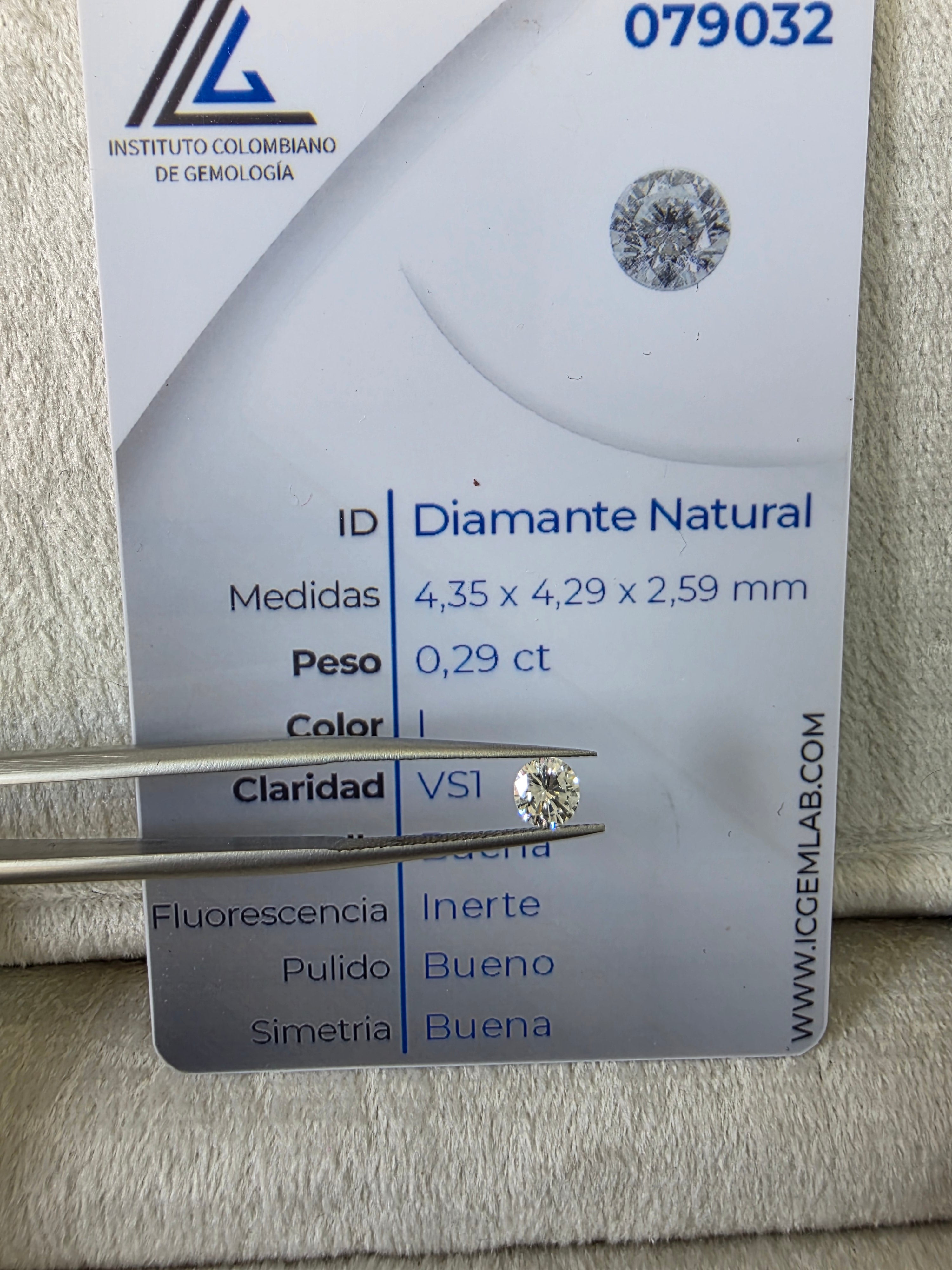 Diamante natural