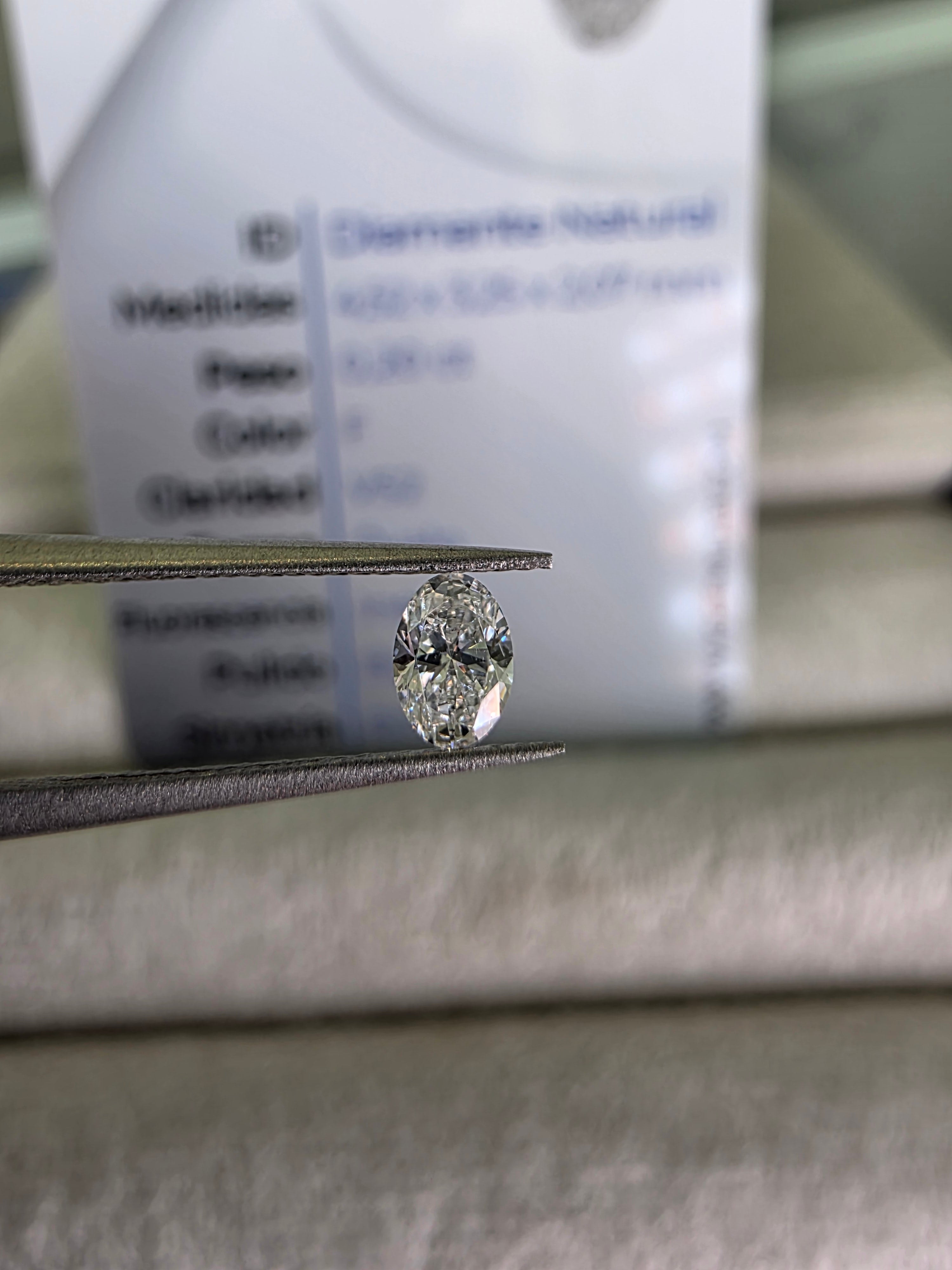 Diamante natural  4.52 x 3.25 x 2.07 mm / VS2