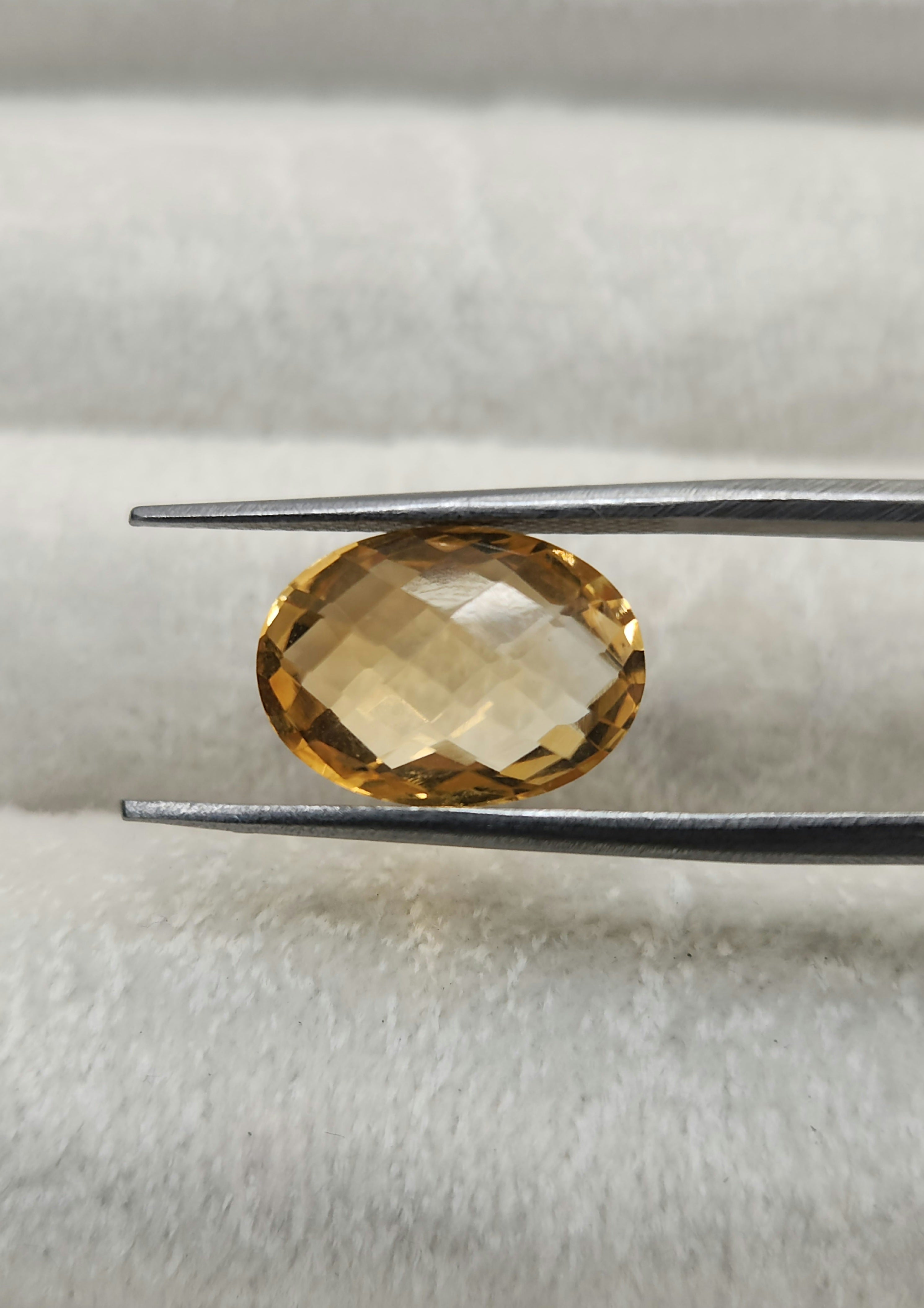 Citrino natural 13.82 x 10 mm/ Corte ovalado