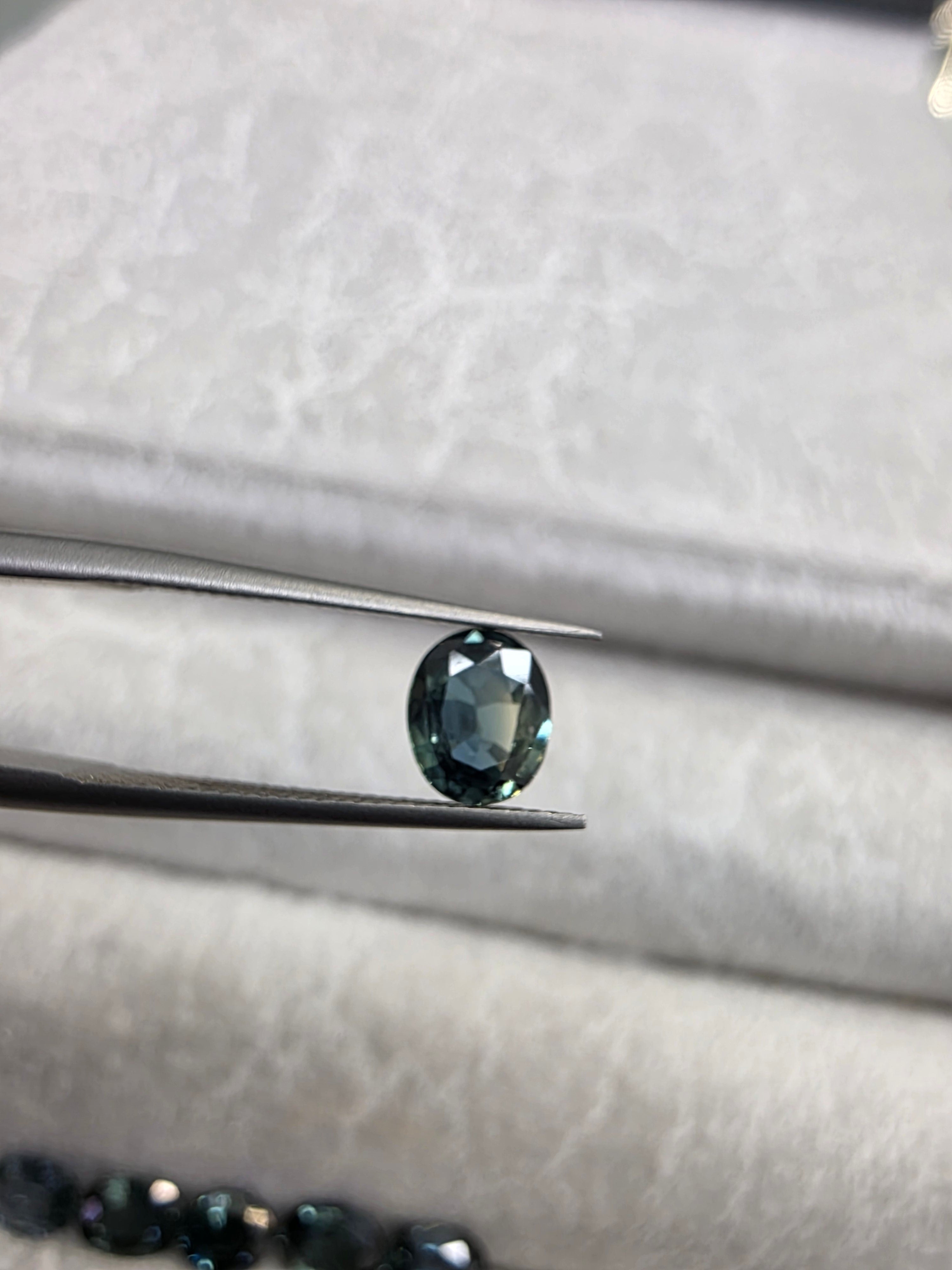 Zafito natural verde/azulado 5.99mm TE / Corte ovalado