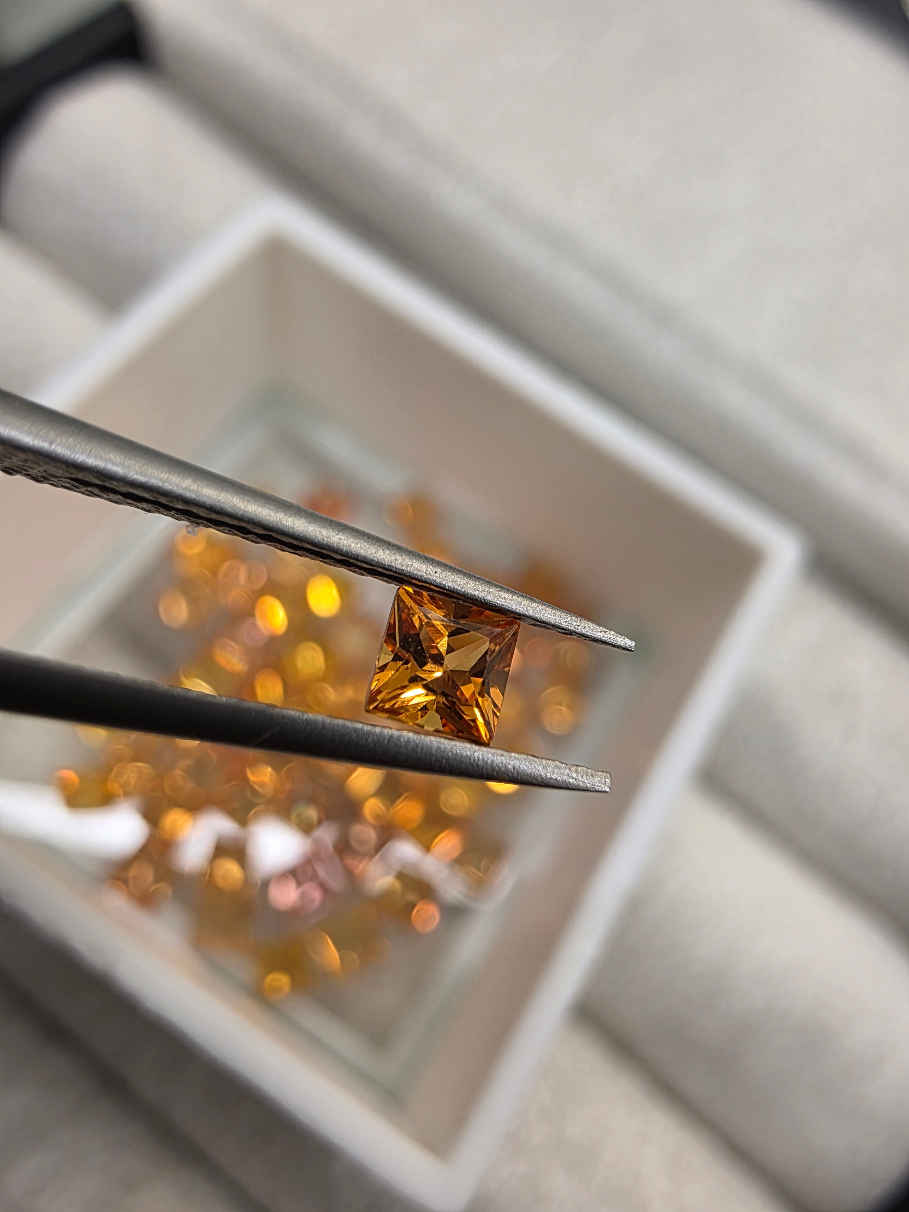 Zafiro Natural amarillo 3mm TE / Corte princesa