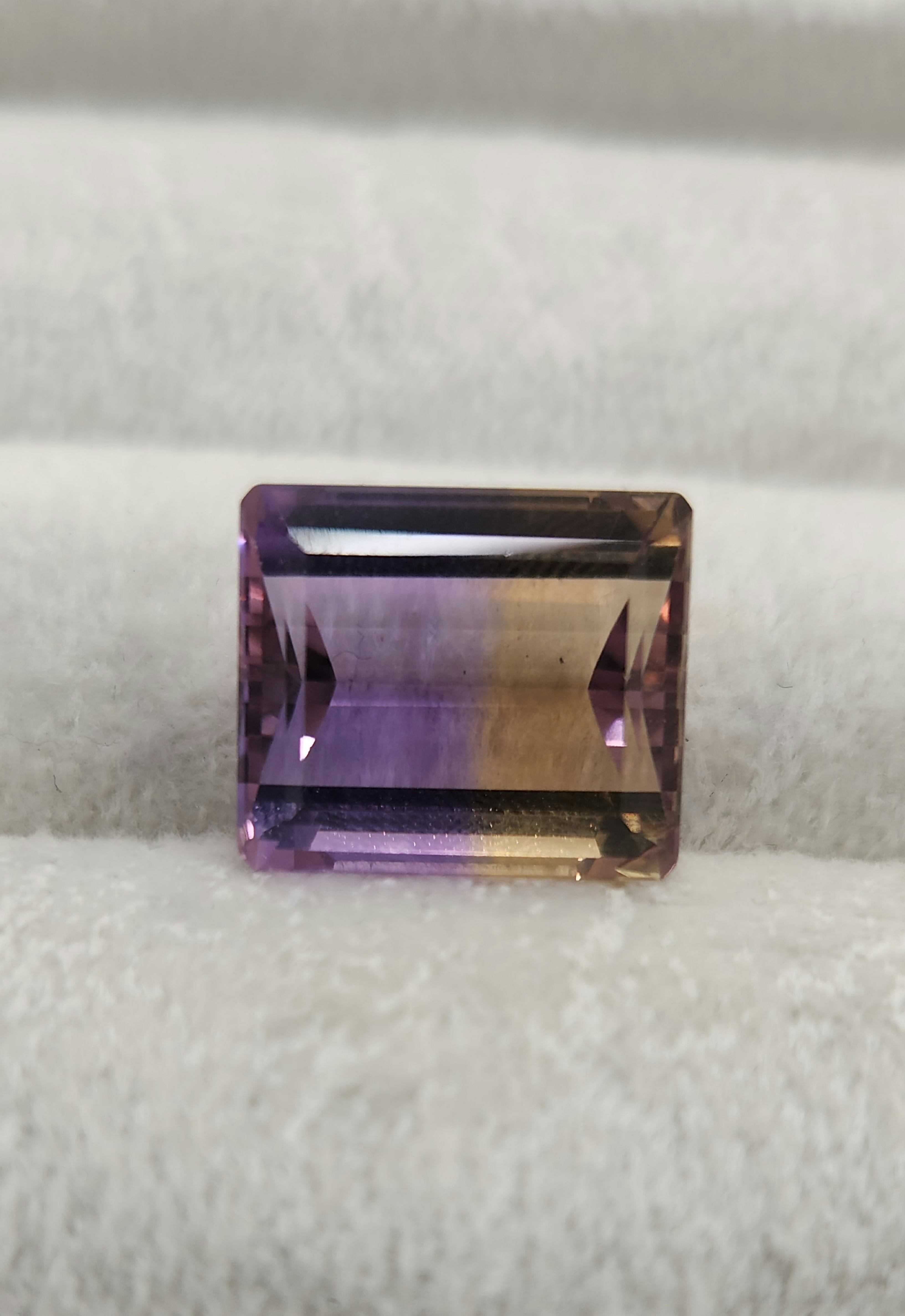 Ametrino Natural 14.11 × 12.14 mm / Corte rectangular