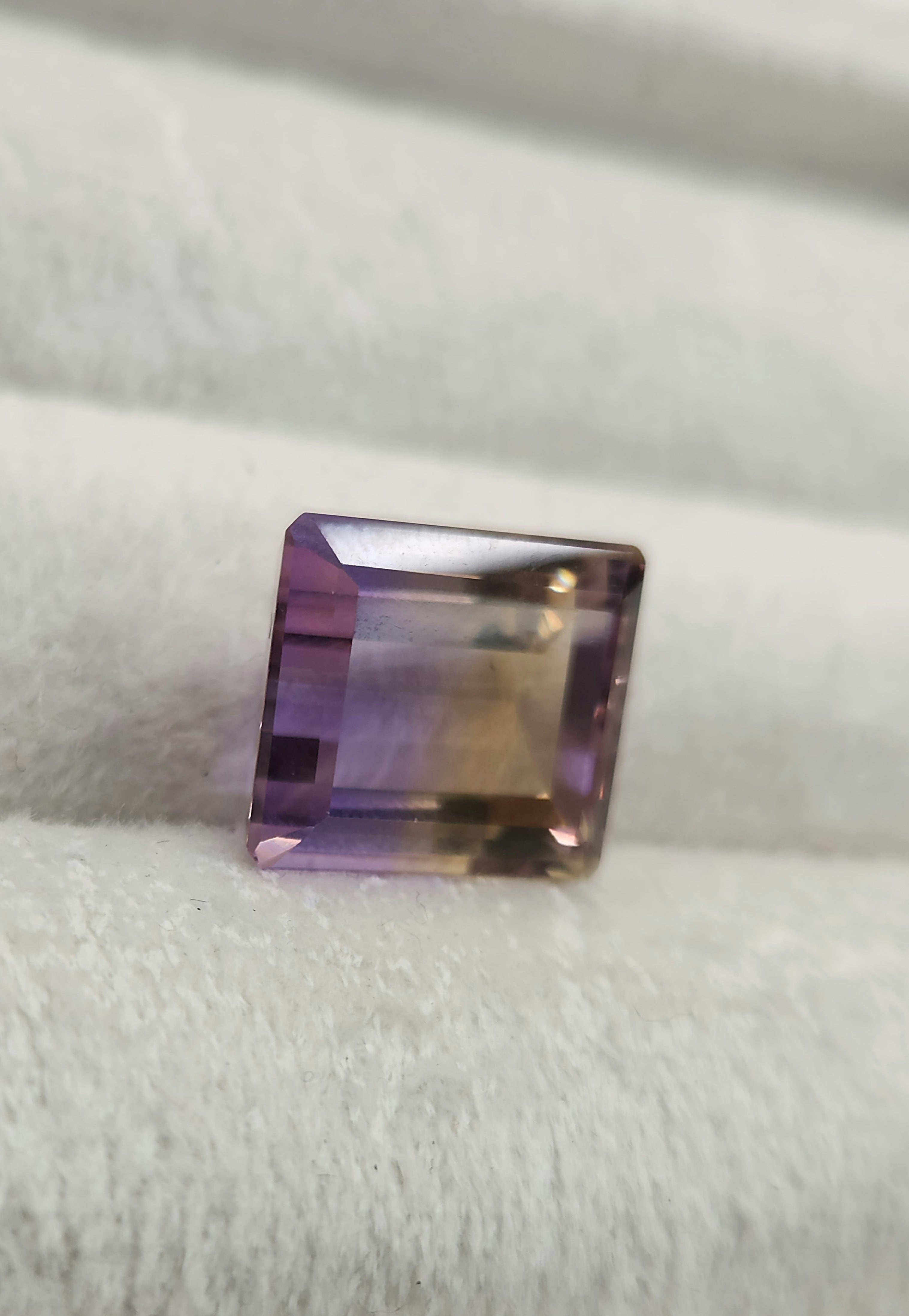 Ametrino Natural 14.11 × 12.14 mm / Corte rectangular