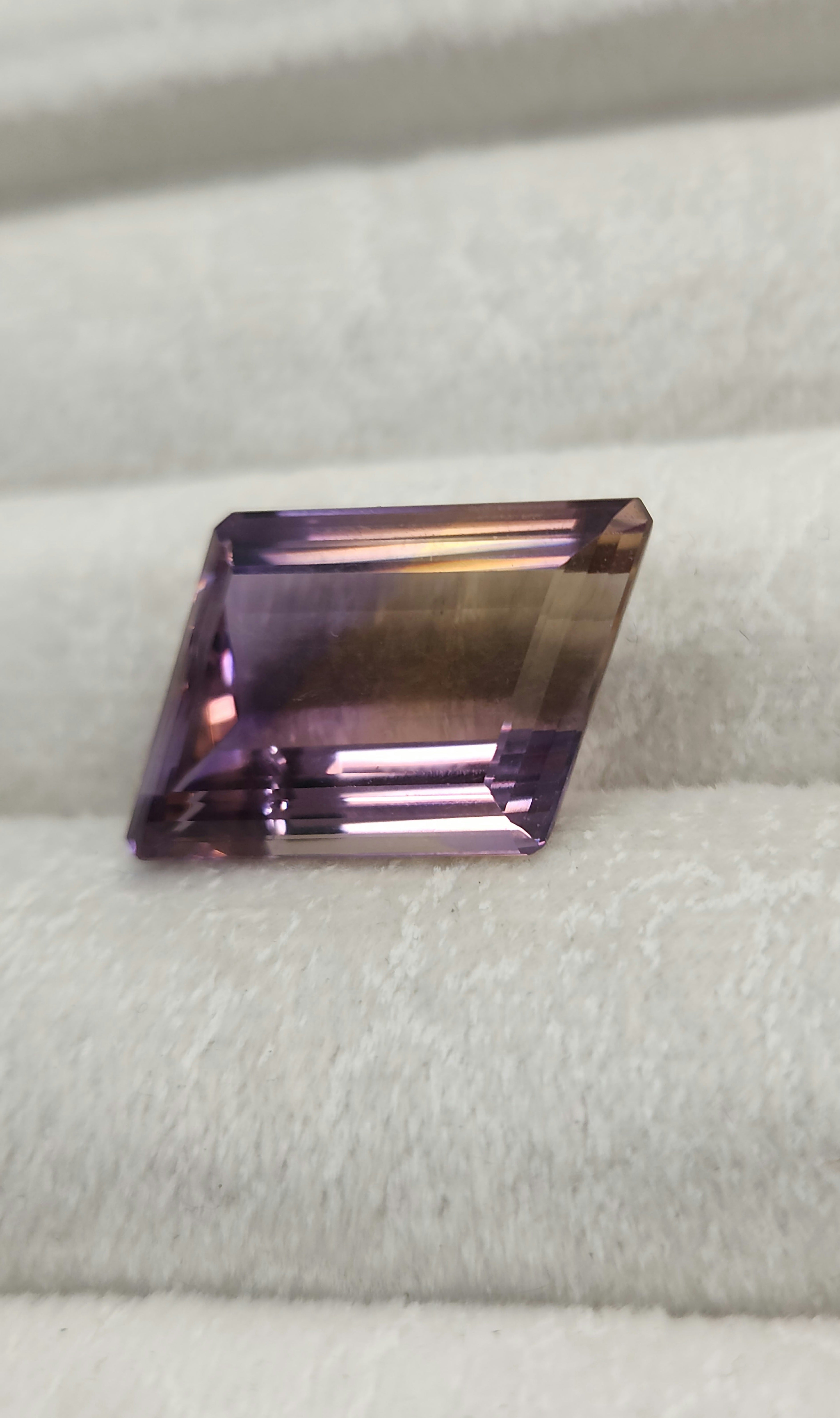 Ametrino Natural 17.30 x 14.27 x 25mm / Corte  rectangular trapezoidal