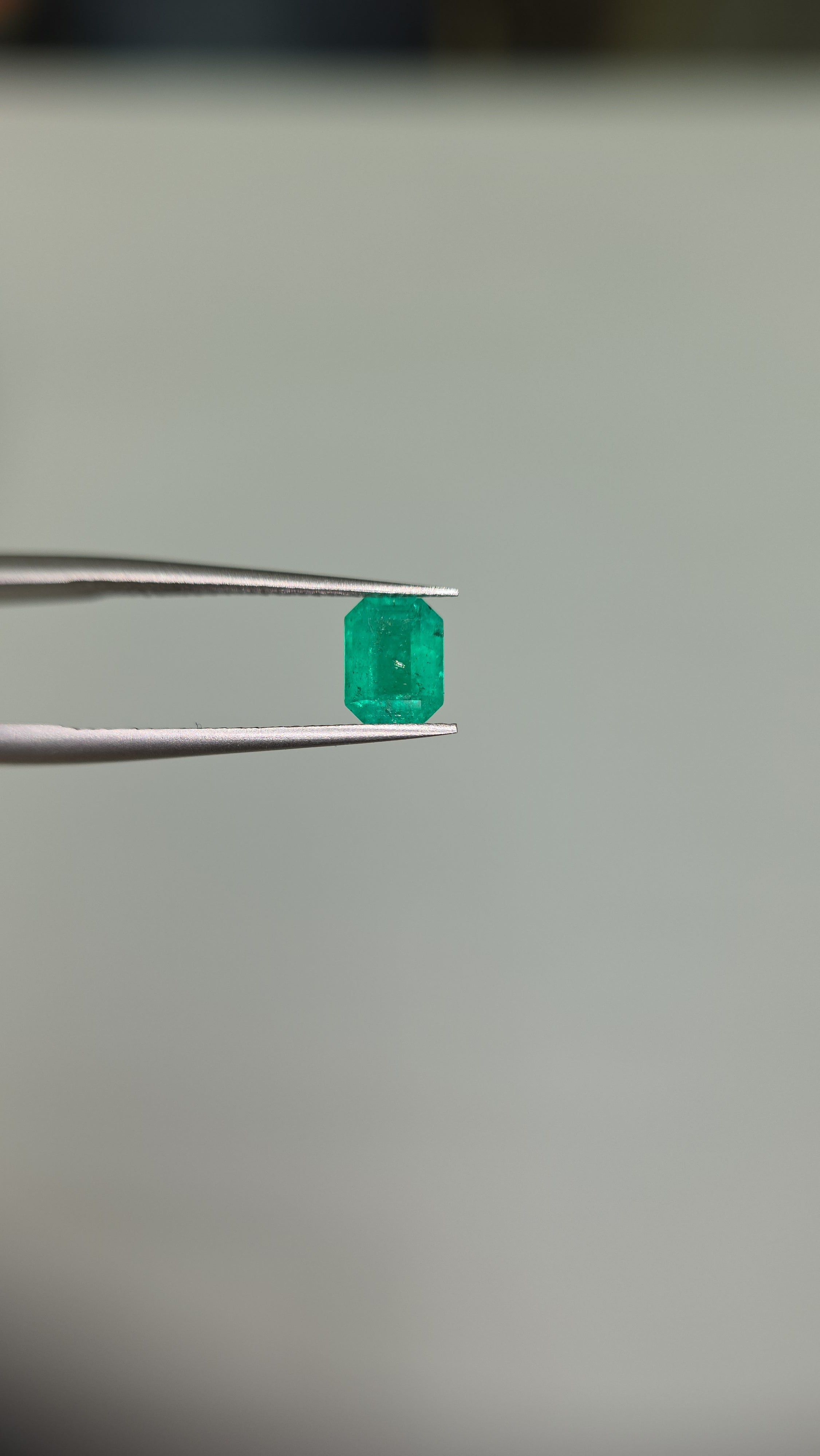 Esmeralda natural 6 x 5.61 x 4.82 mm/ Corte Rectangular