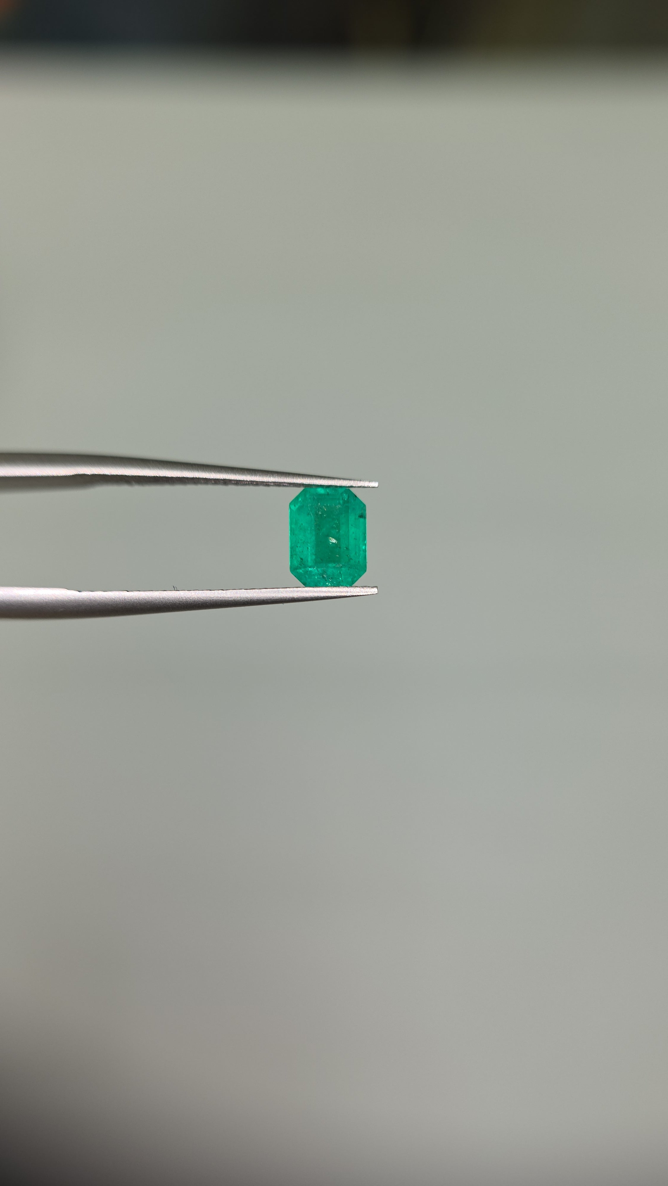 Esmeralda natural 6 x 5.61 x 4.82 mm/ Corte Rectangular