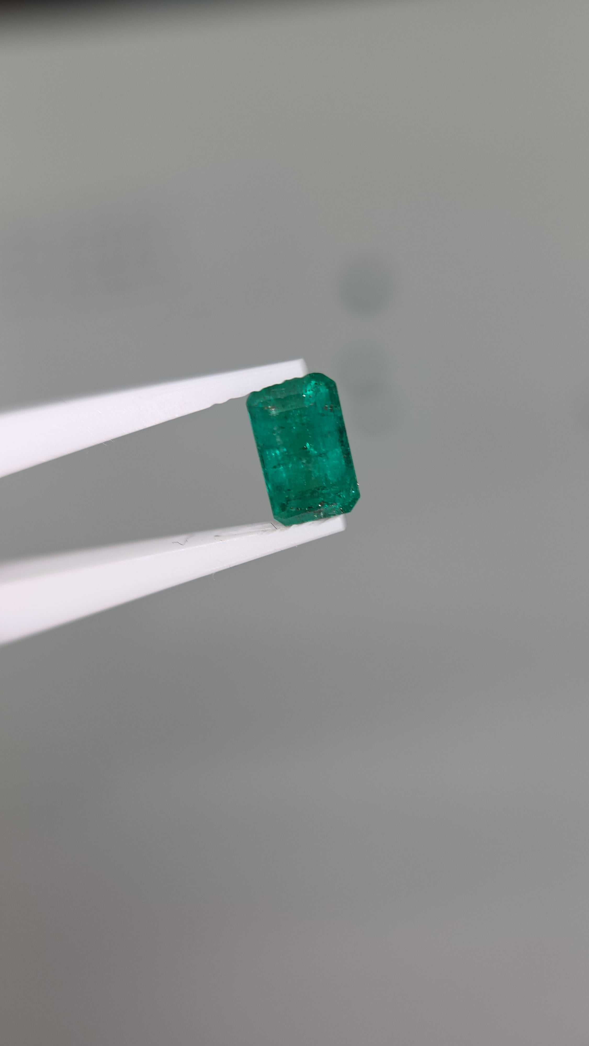 Esmeralda natural 5.06 x 7.99x 3.79mm/corte rectangular