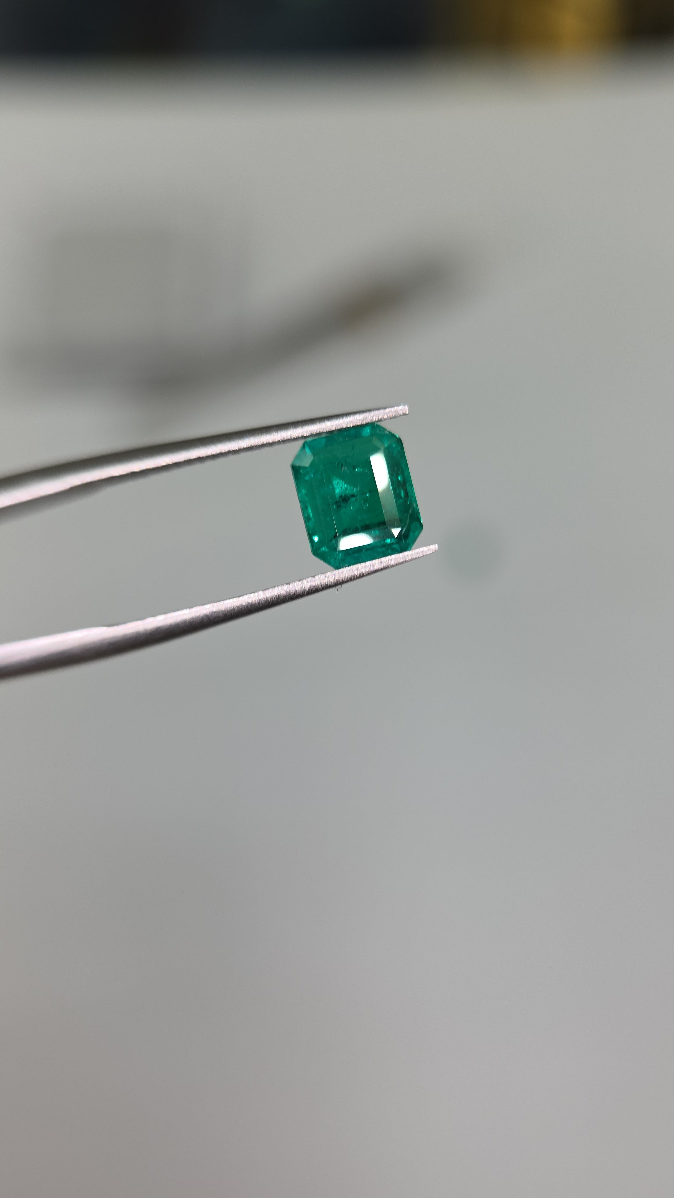 Esmeralda natural 4.06 x 5.60 x 4mm/corte rectangular
