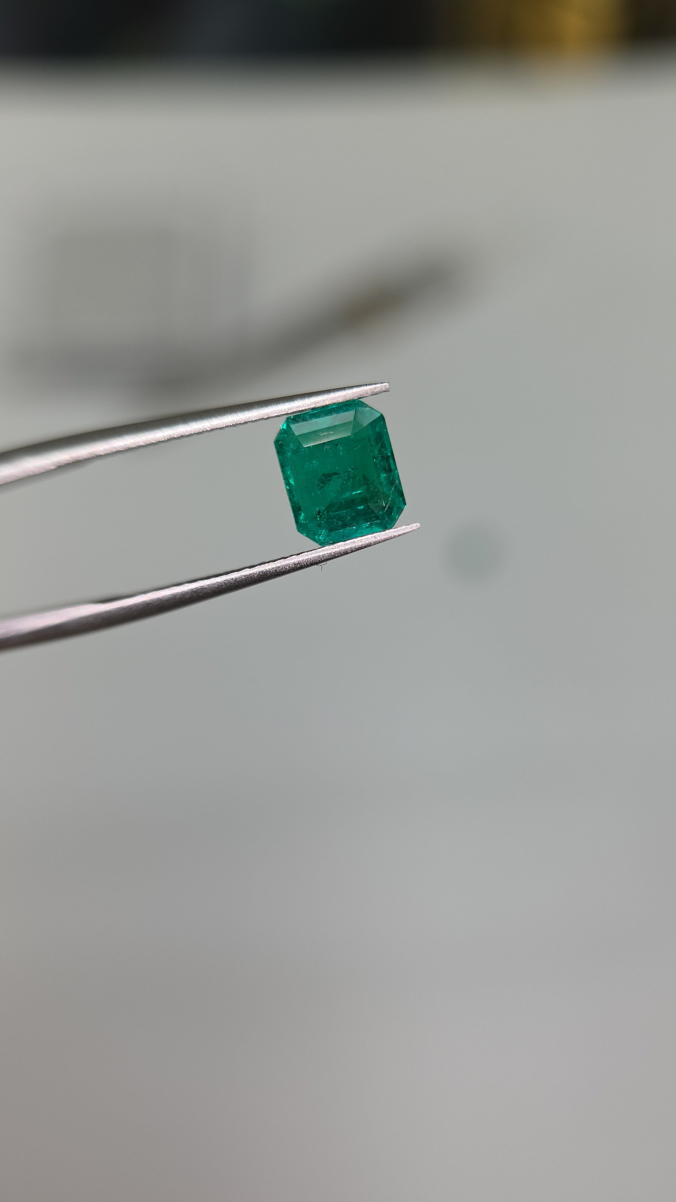 Esmeralda natural 4.06 x 5.60 x 4mm/corte rectangular