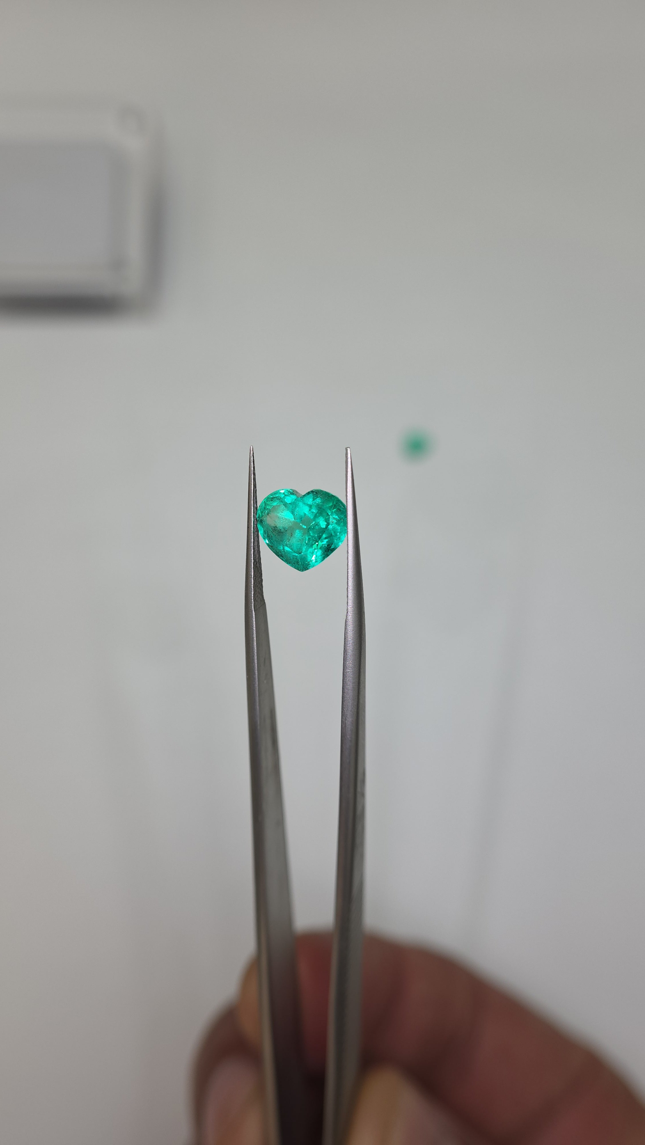 Esmeralda natural 4.75 x 5.66 x 3.20mm