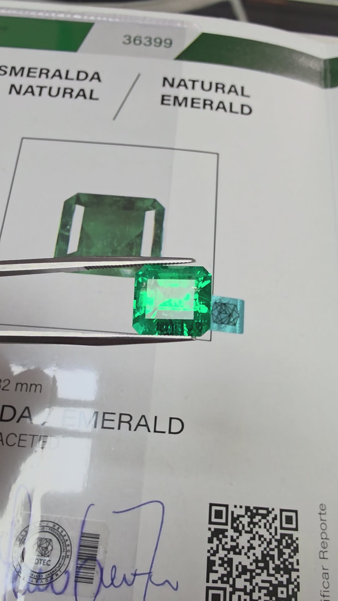 Esmeralda Natural