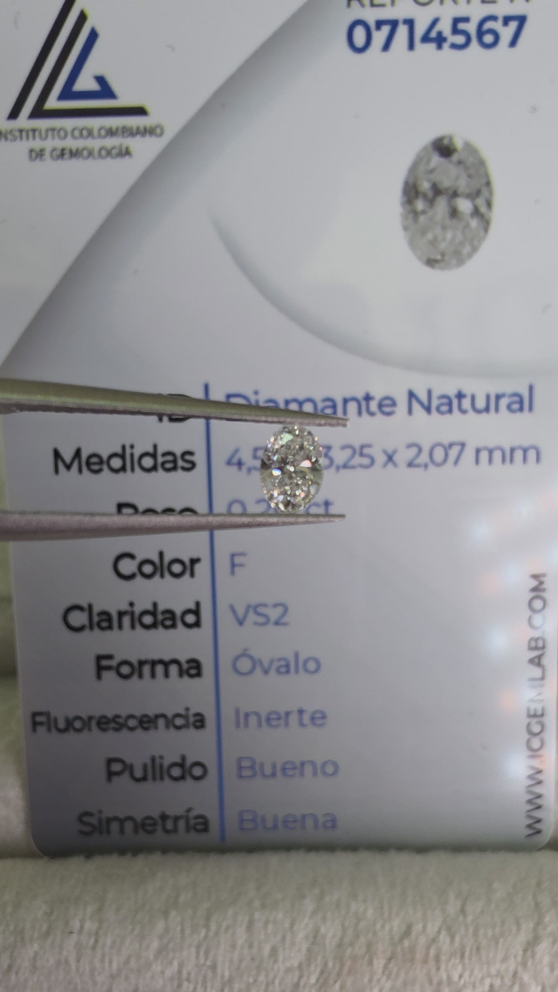 Diamante natural  4.52 x 3.25 x 2.07 mm / VS2