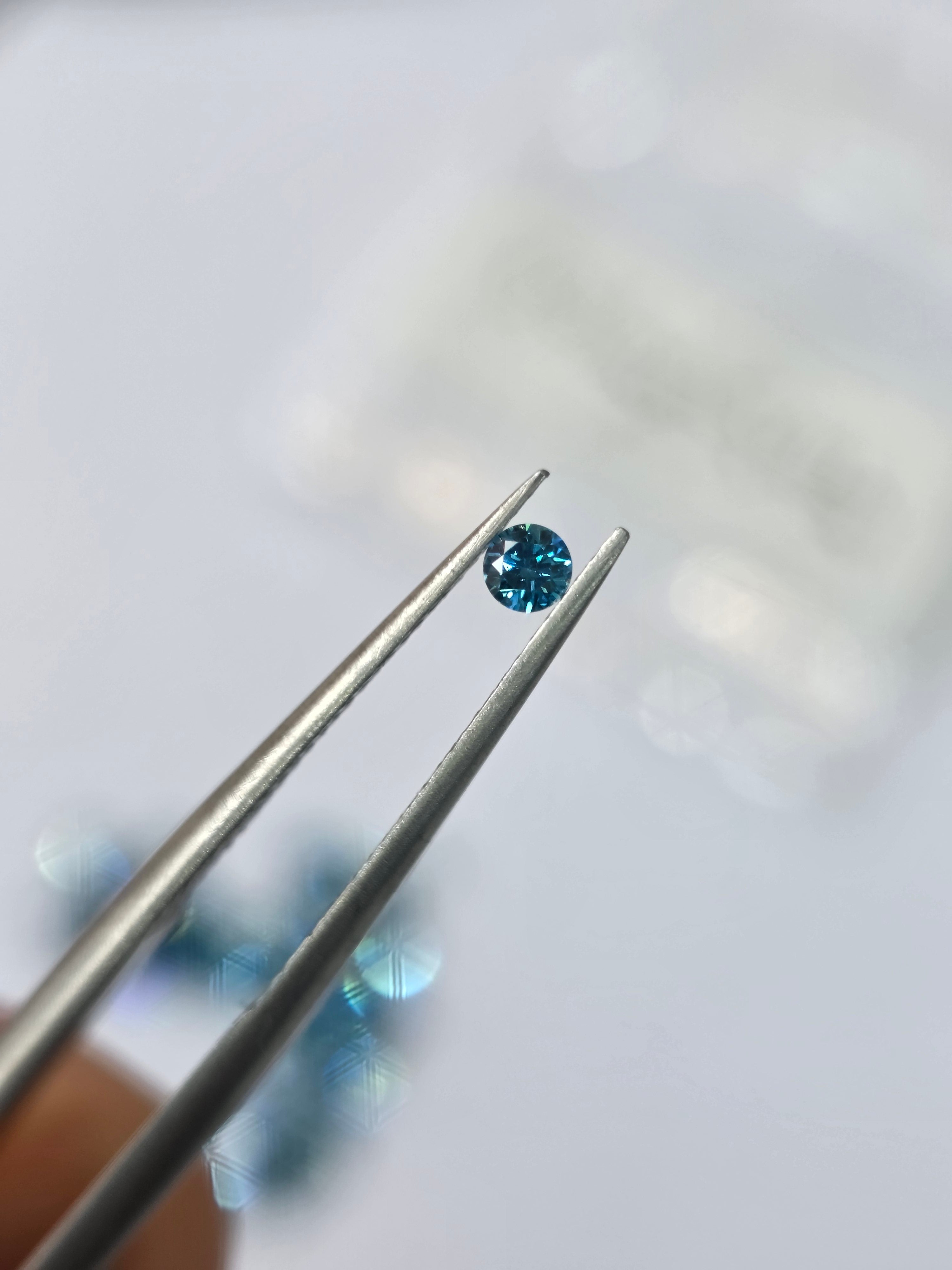 Diamante natural 0.005 ct (0.90–0.94 mm) | Color azul | Tratado