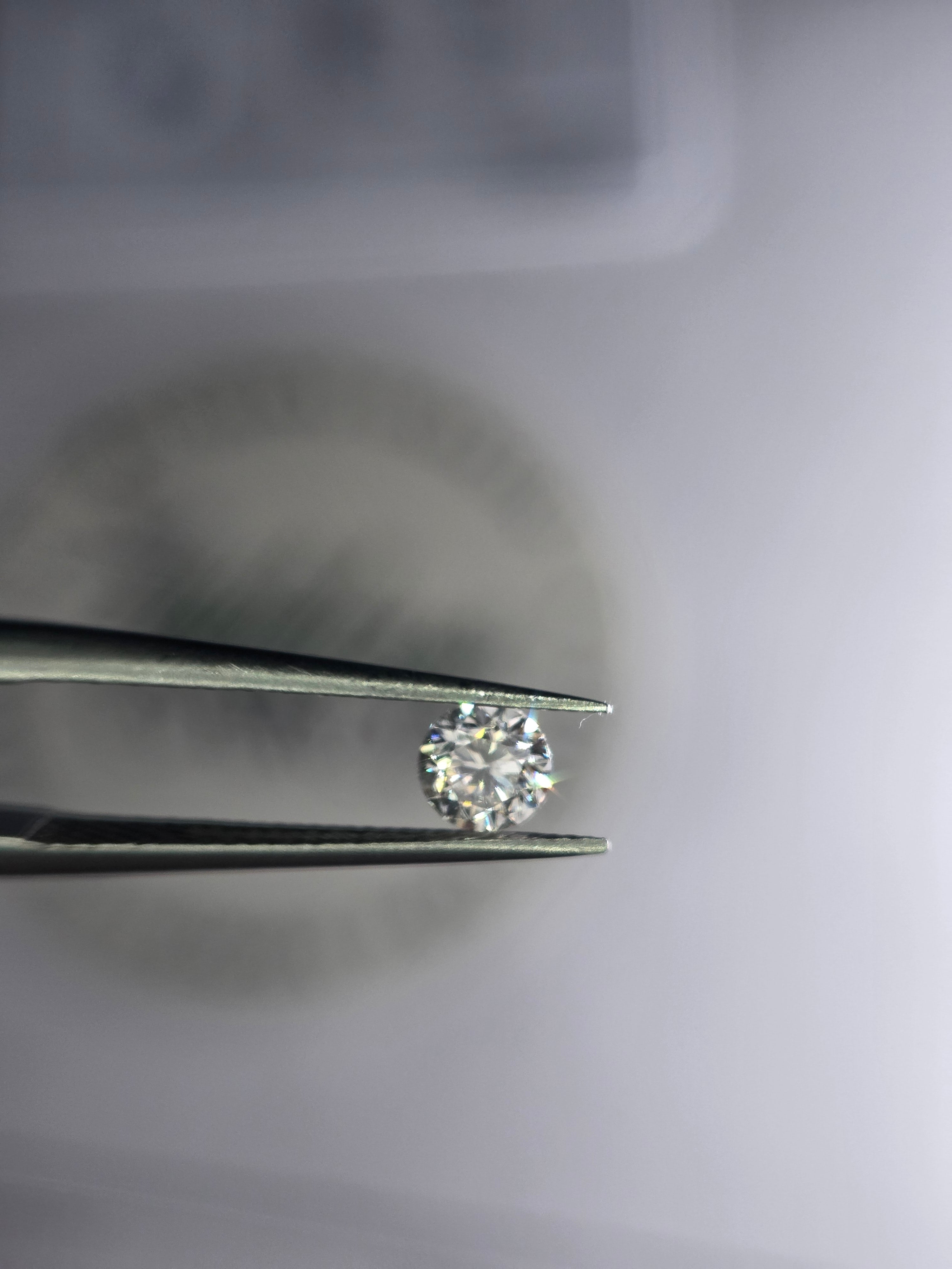 Diamante natural 0.30 ct | Color H | Claridad VS2