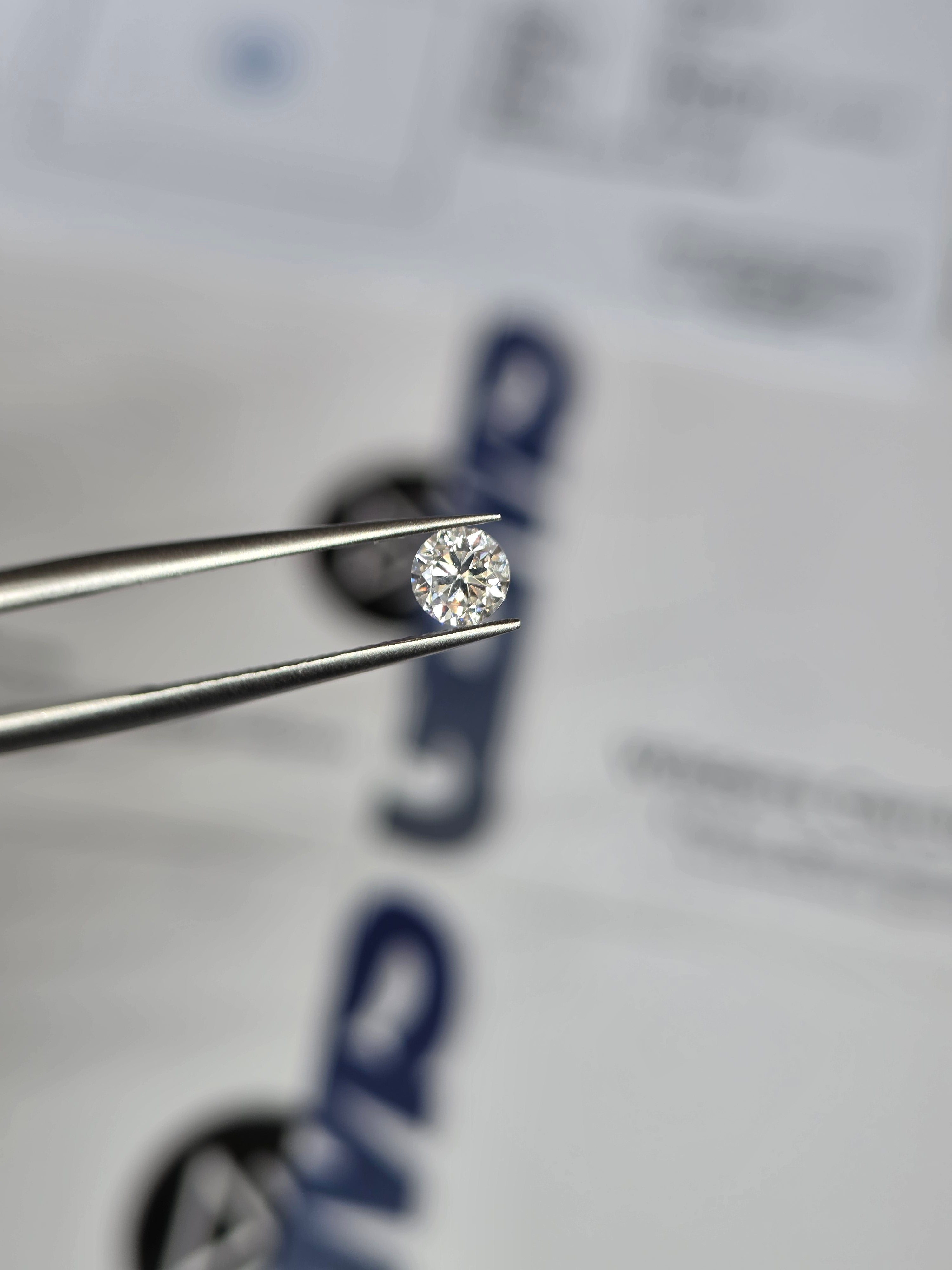 Diamante natural — VS2 — 0.30 ct