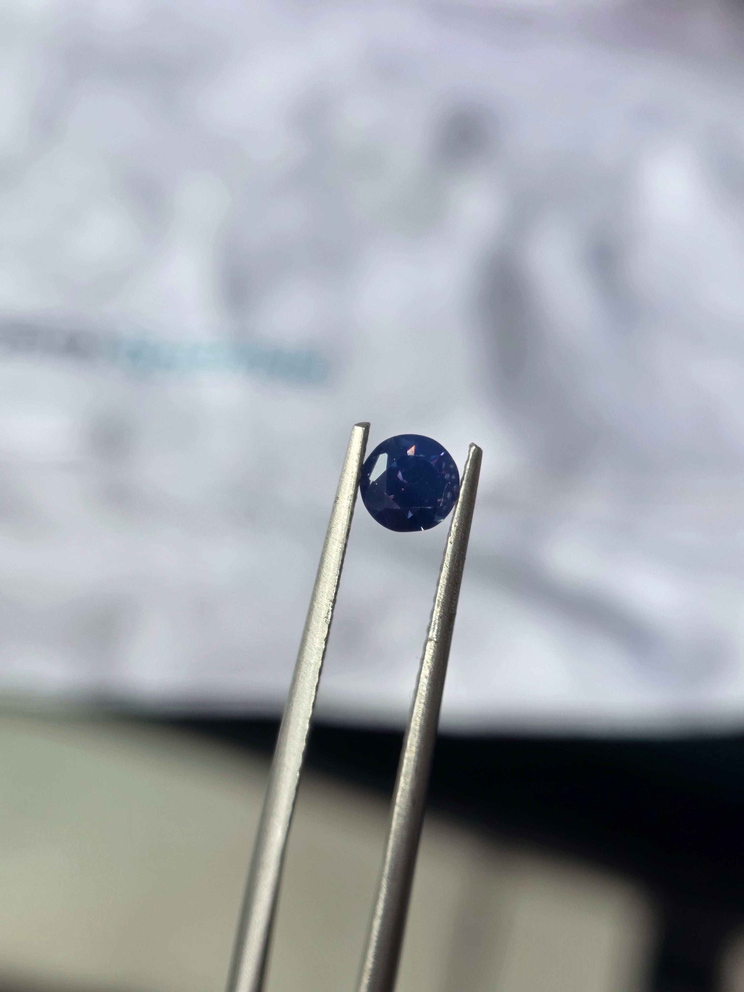 Zafiro natural 0.50 ct (4.86 × 2.89 mm) | Color azul rey