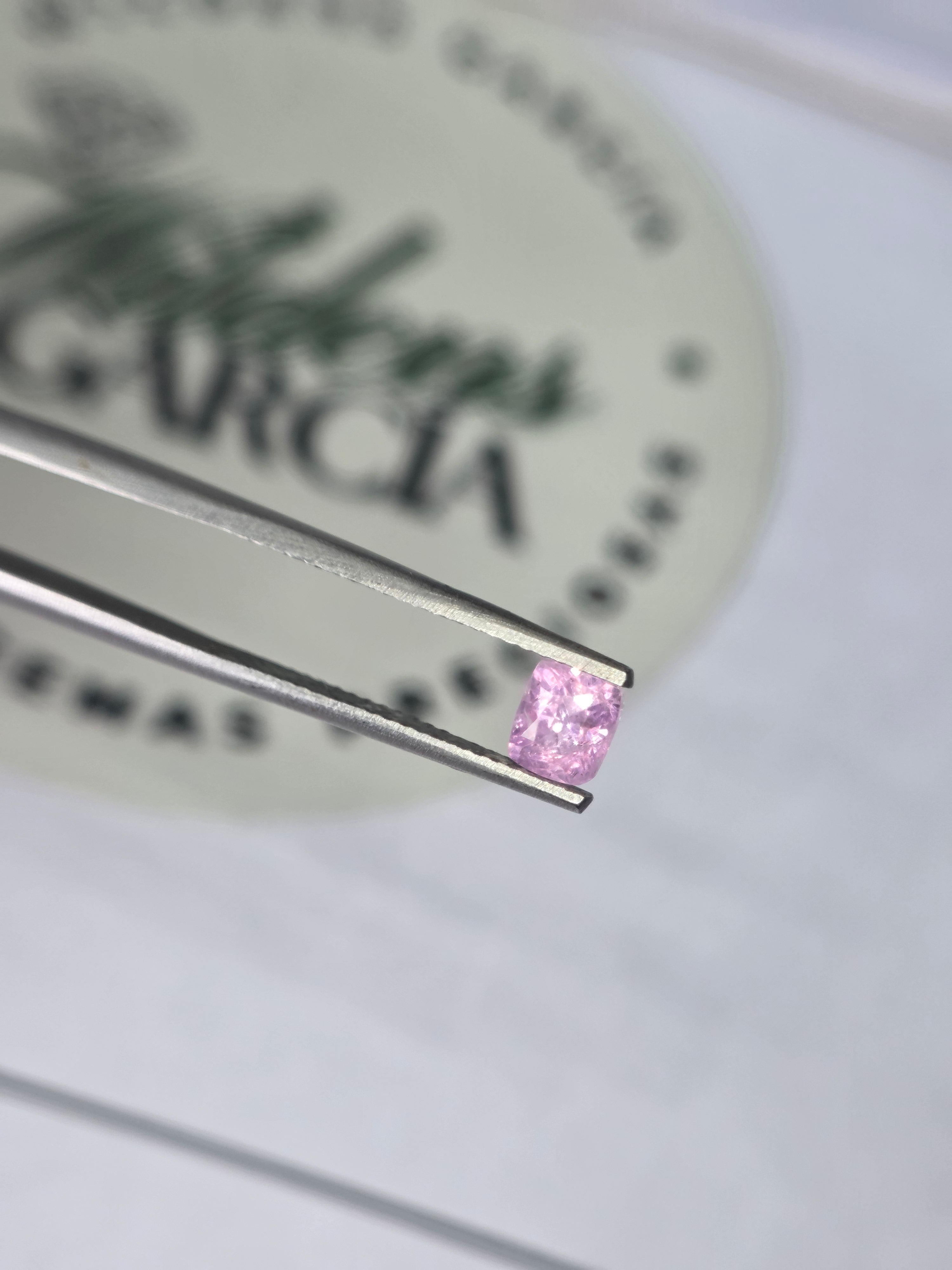 Zafiro natural 0.72 ct (5.03 × 4.30 mm) | Color rosa blush