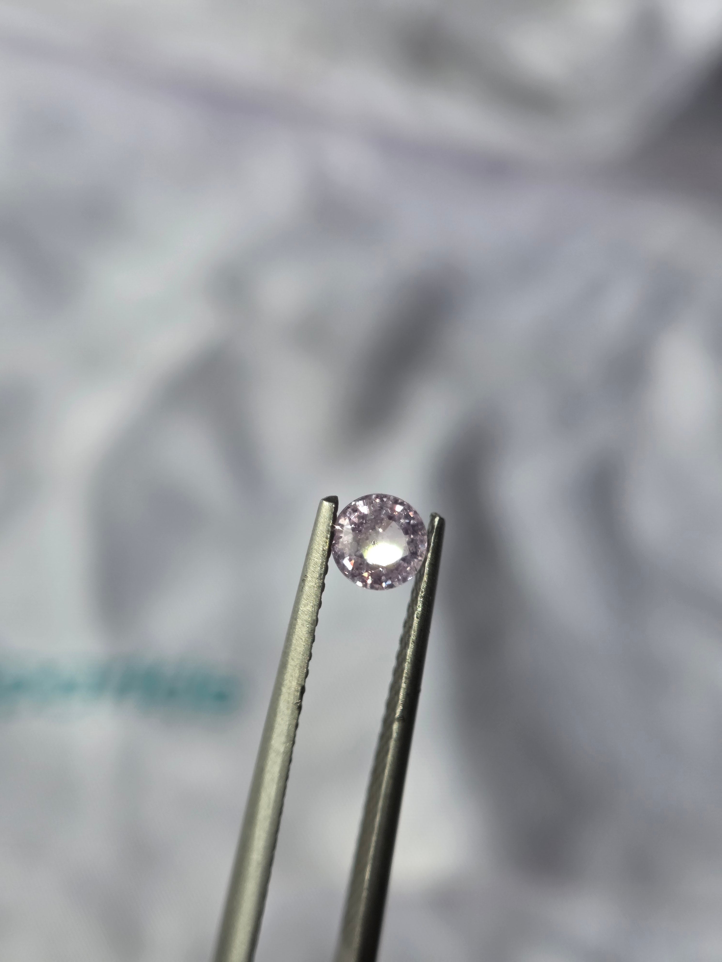 Zafiro natural 0.45 ct (4.52 × 2.57 mm) | Color rosa leve