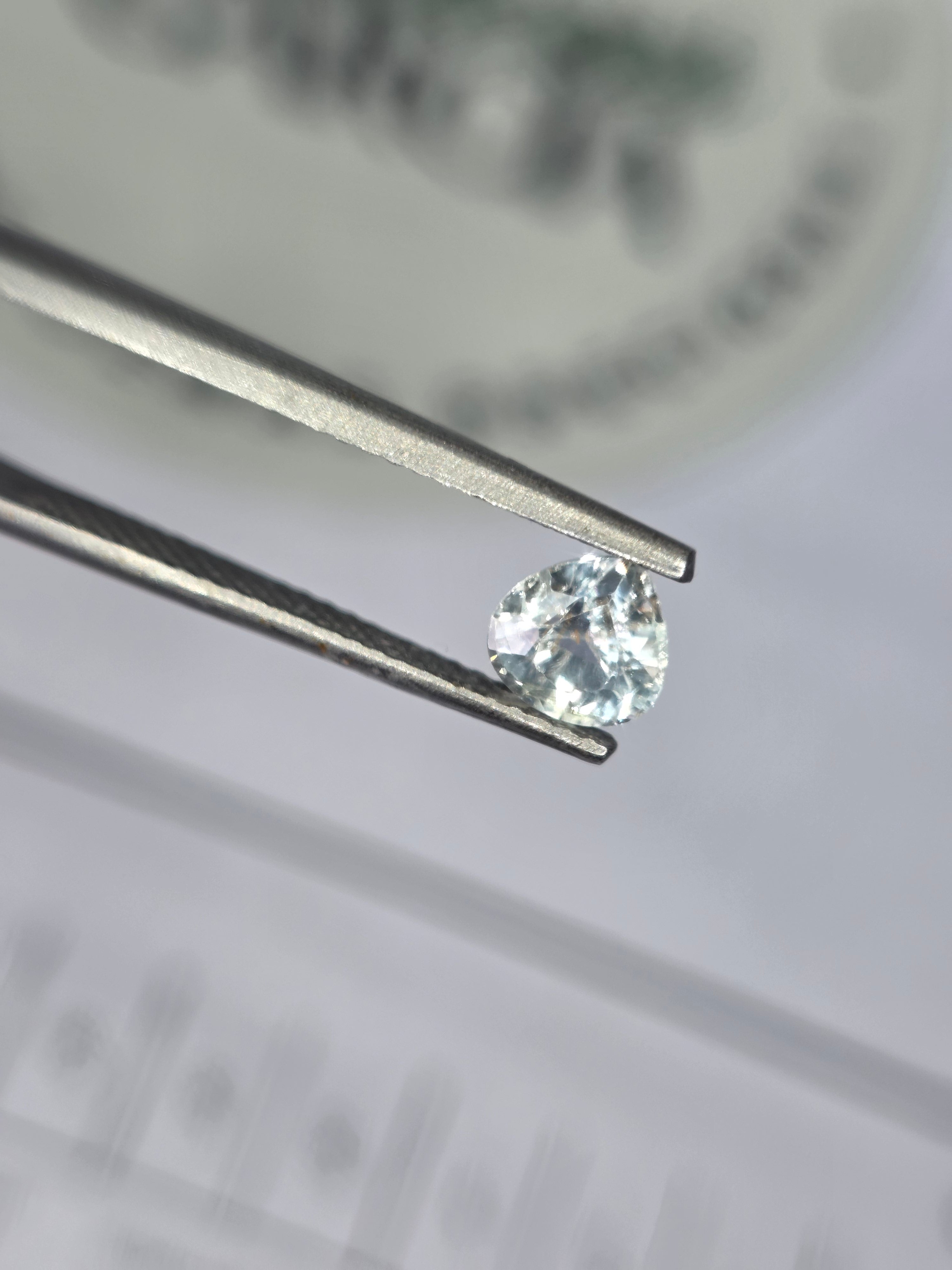 Zafiro natural 0.74 ct (5.41 × 5.45 mm) | Color azul cielo