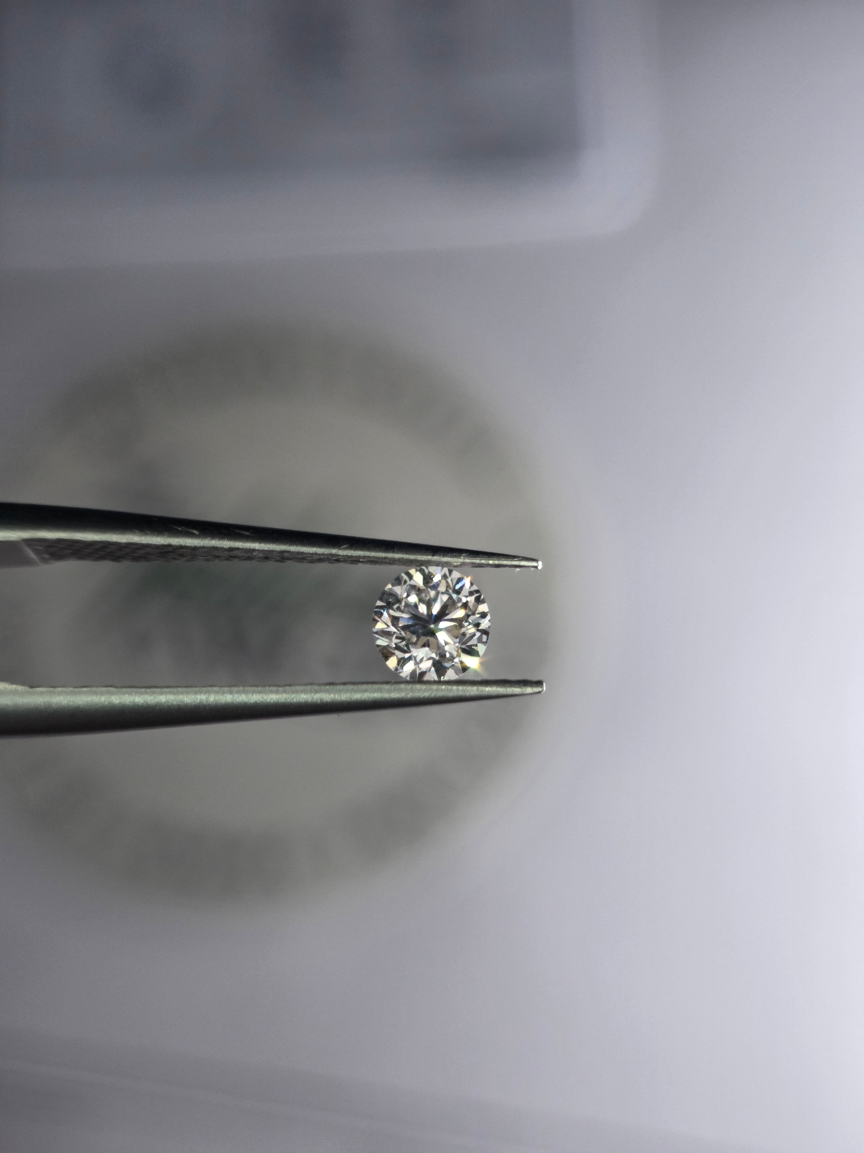 Diamante natural 0.30 ct | Color H | Claridad VS2